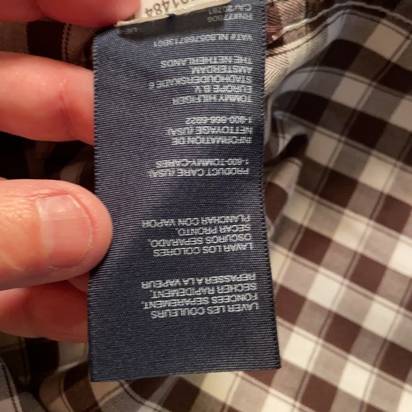 Tommy Hilfiger button Down Shirt - Picture 9 of 9